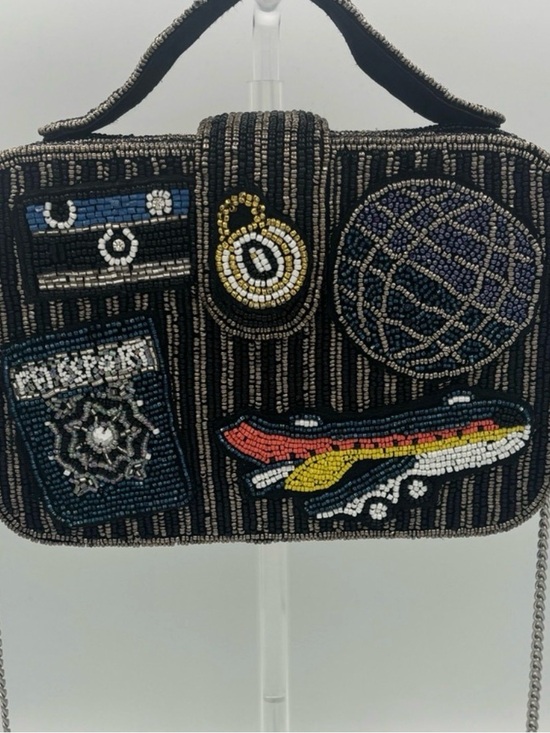 Handbags - NWT Viral Beaded Travel bag